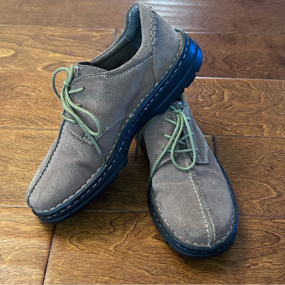 Earth Shoes Chestnut Brown Suede Leather Lace Up Stitched Shoes Women US Size 6